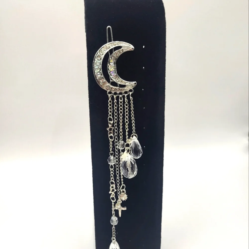 🌜 Moon Brooch - Picture 5 of 5